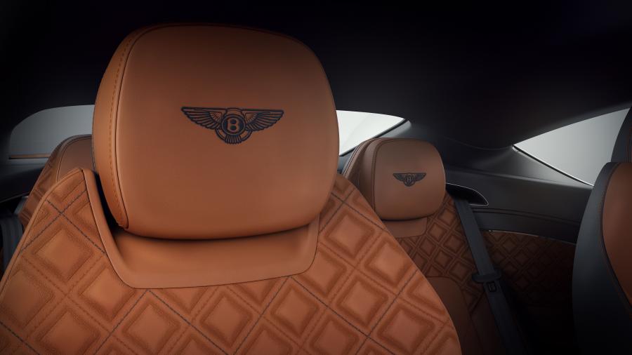 Детали интерьера Bentley Continental GT First Edition 2017 года  (фото 6 из 9)